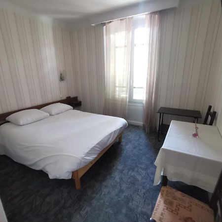 Hotel Le Tourisme Embrun Exteriér fotografie