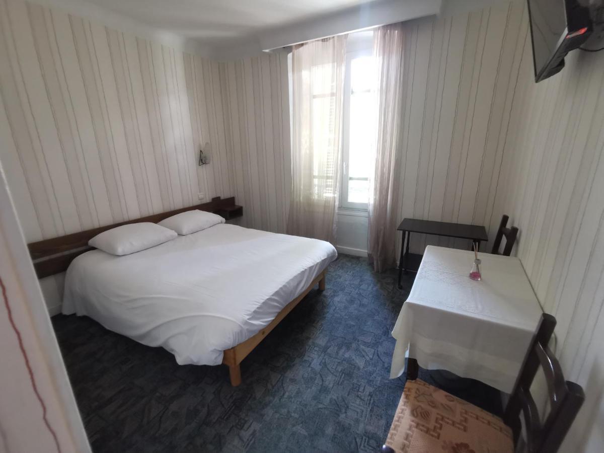 Hotel Le Tourisme Embrun Exteriér fotografie